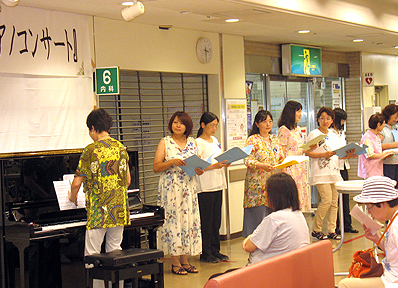七夕ピアノコンサートの様子の写真